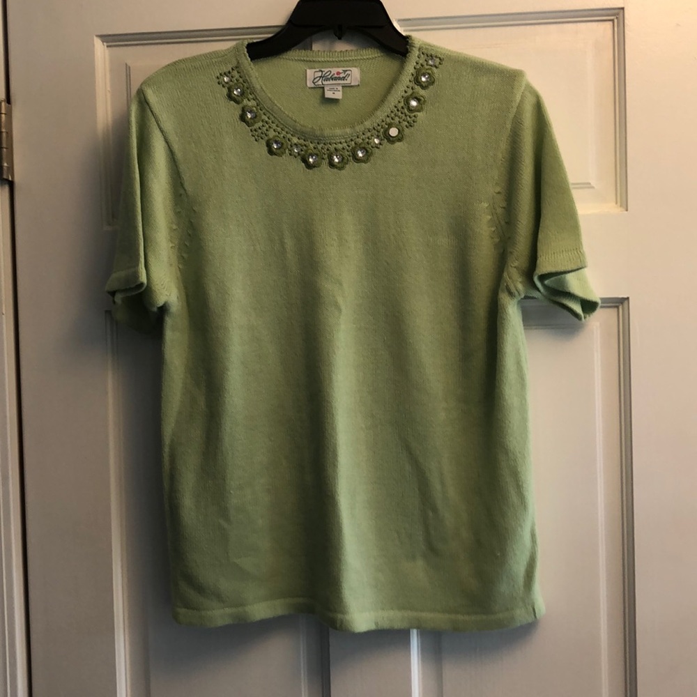 Short sleeve sweater top